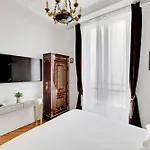 Luxury 2Bdr 6P Apartment - Arc De Triomphe